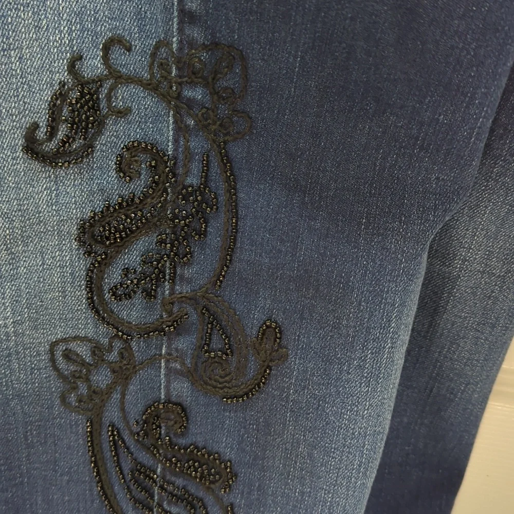 WHBM THE SKINNY Women's Blue With Black Embelishment Jeans Size 16W